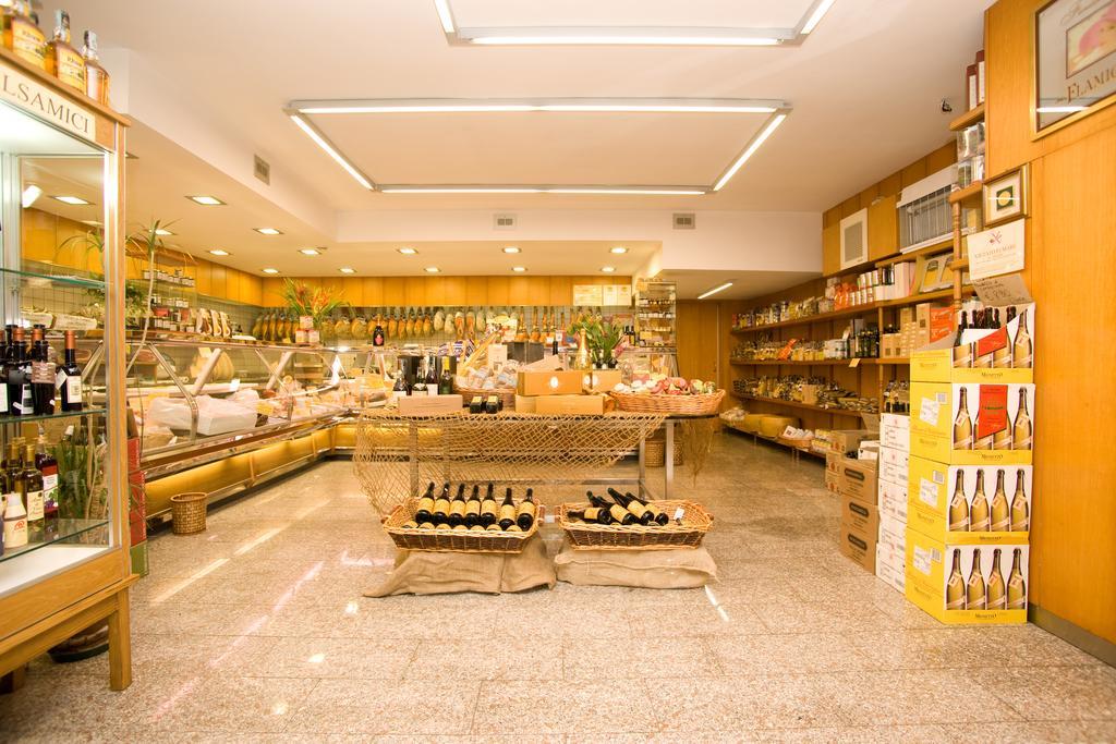 La Locanda Di Gino Sulmona Exteriör bild