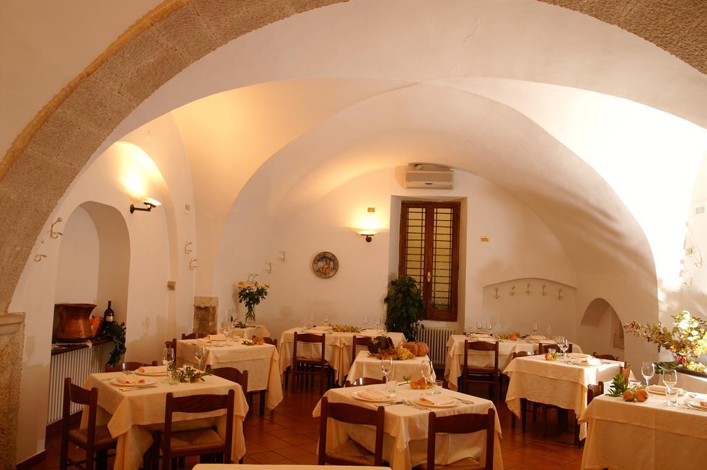 La Locanda Di Gino Sulmona Exteriör bild