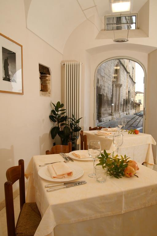 La Locanda Di Gino Sulmona Exteriör bild